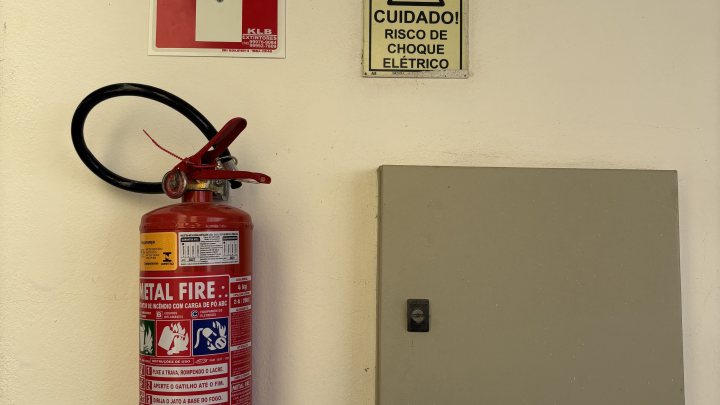 Prefeitura de Alto Caparaó avança na segurança das escolas com ampliação de extintores